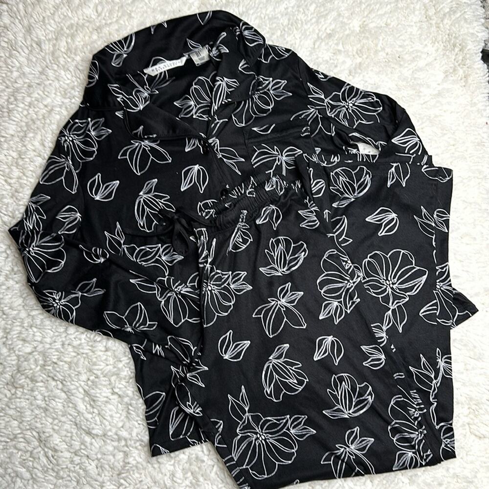 Max Studio Black and White Dainty Floral Design Set Pjs Comfy Loungewear R4